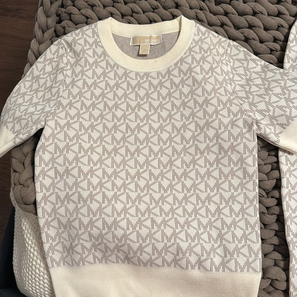 Michael Kors Logo Jacquard Short-Sleeve Sweater and Skirt set - Picture 2 of 6